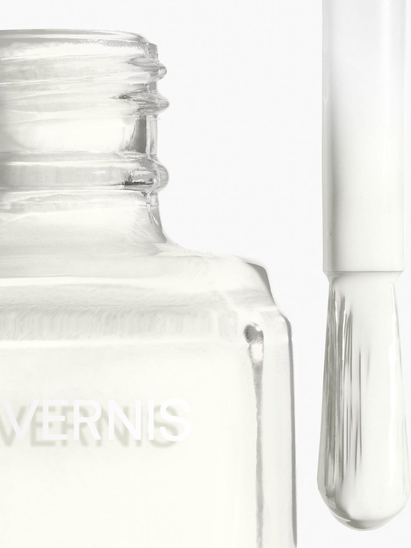 CHANEL LE VERNIS NAIL COLOUR