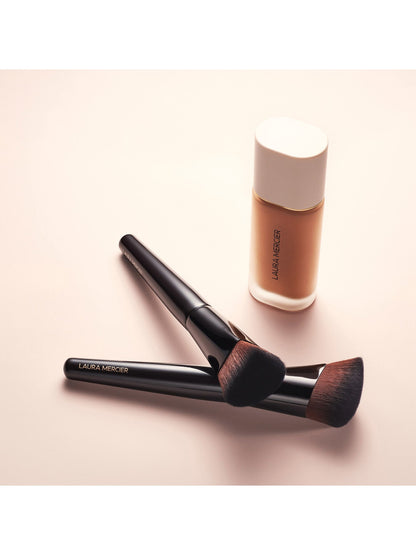 Real Flawless Foundation Brush